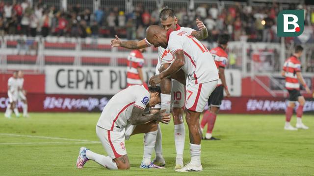 Selebrasi Ciro Alves usai mencetak gol berkat umpan matang dari David da Silva pada laga Malut United kontra Madura United lalu. (dok Malut United)