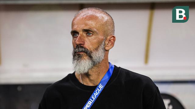 Eduardo Perez ketika Persebaya Surabaya melawan PSIM Yogyakarta pada BRI Super League 2025/2026 di Stadion Gelora Bung Tomo, Surabaya, Jumat (8/8/2025). (Bola.com/Abdul Aziz)