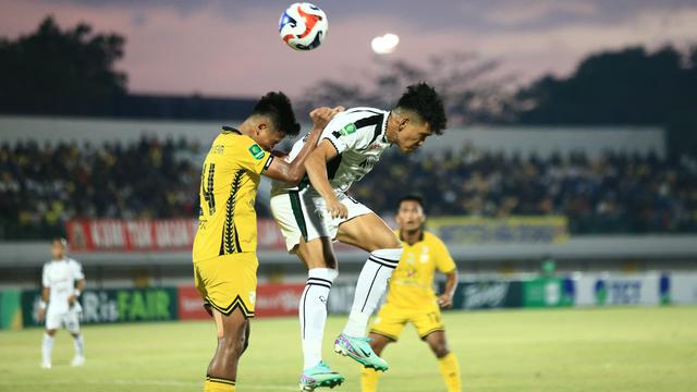 PSS Sleman dan Barito Putera harus puas bermain imbang 1-1 pada laga pekan ke-9 Pegadaian Championship 2025/2026 di Stadion Demang Lehman, Banjarmasin, Sabtu (8/11/2025) dini hari WIB. (dok. PSS Sleman)