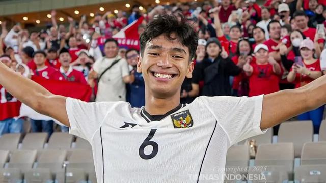Selebrasi emosional gelandang Timnas Indonesia U-17, Evandra Florasta setelah mencetak gol ke gawang Timnas Korea Selatan dalam laga perdana fase grup Piala Asia U-17 2025, Jumat (4/4/2025) (Instagram Timnas Indonesia)