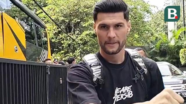 Bek asing Persib Bandung, Julio Cesar. (Bola.com/Erwin Snaz)