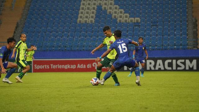 PSS Sleman meraih kemenangan tipis 2-1 atas Persiba Balikpapan di Stadion Batakan, Kalimantan Timur pada laga pekan ke-10 Pegadaian Championship 2025/2026, Rabu (12/11/2025) malam WIB. (dok. PSS Sleman)