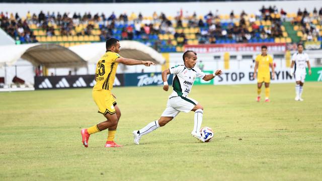 PSS Sleman dan Barito Putera harus puas bermain imbang 1-1 pada laga pekan ke-9 Pegadaian Championship 2025/2026 di Stadion Demang Lehman, Banjarmasin, Sabtu (8/11/2025) dini hari WIB. (dok. PSS Sleman)