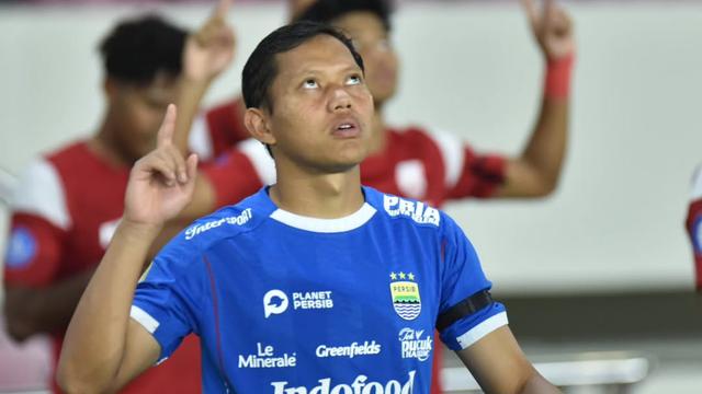 Gelandang Persib Bandung, Adam Alis Setyano. (Bola.com/Dok.Instagram Adam Alis).