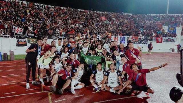 Persija Jakarta melawan Arema FC. (Bola.com/Dok.Instagram Persija Jakarta).