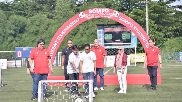 Sompo Student Tournament edisi kelima resmi dibuka di ASIOP Training Ground Sentul, Bogor pada Sabtu (22/11/2025) pagi. (Dok. Sompo)