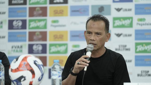 Pelatih PSS Sleman, Ansyari Lubis, mengungkapkan kekecewaan setelah timnya ditahan Deltras FC dengan skor 1-1 pada pekan ke-12 Pegadaian Championship 2025/2026 di Stadion Gelora Delta, Sabtu (22/11/2025) malam. (Dok PSS Sleman)