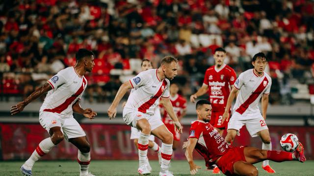 Duel Bali United kontra Persis Solo pada pekan ke-13 BRI Super League 2025/2026 yang digelar di Stadion Kapten I Wayan Dipta, Gianyar, Minggu (23/11/2025). (Dok. Media Bali United)