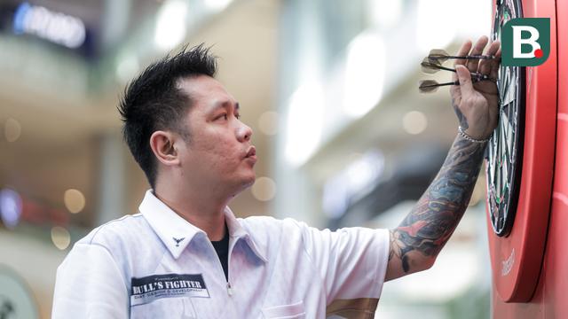 Tirta harus kehilangan momen pada babak berikutnya. Ia bahkan harus tertinggal dengan skor 3-4. (Bola.com/Bagaskara Lazuardi)