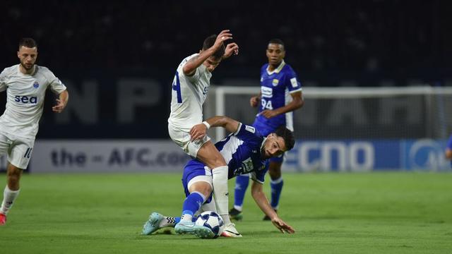 Duel antara Persib Bandung vs Lion City Sailors di AFC Champions League Two di Stadion Gelora Bandung Lautan Api, Kamis (18/9) malam WIB - PERSIB.co.id/Barly Isham