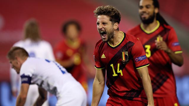 Penyerang timnas Belgia, Dries Mertens berselebrasi setelah mencetak gol ke gawang Islandia pada matchday kedua UEFA Nations League A Grup 2 di King Baudouin Stadium, Rabu (9/9/2020) dini hari WIB. Belgia yang sempat tertinggal lebih dulu, menang telak 5-1 atas Islandia. (AP Photo/Francisco Seco)