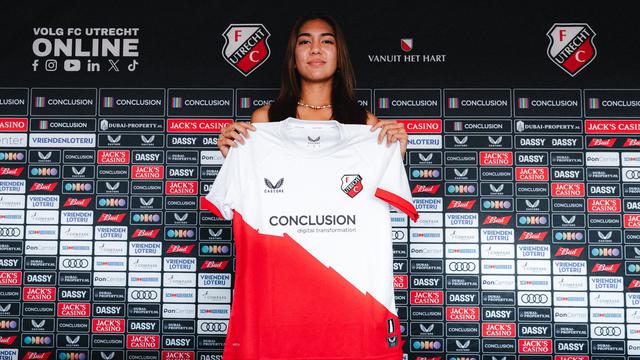 Striker Timnas Indonesia Putri, Claudia Scheunemann, bergabung dengan FC Utrecht Vrouwen di Belanda. (Bola.com/Dok.FC Utrecht).