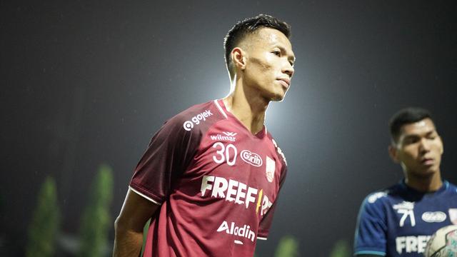 Eky Taufik jadi satu di antara pemain yang dipastikan tetap bermain di Persis. Ia sudah mengikuti latihan klub tersebut.  (Dok. Persis Solo)