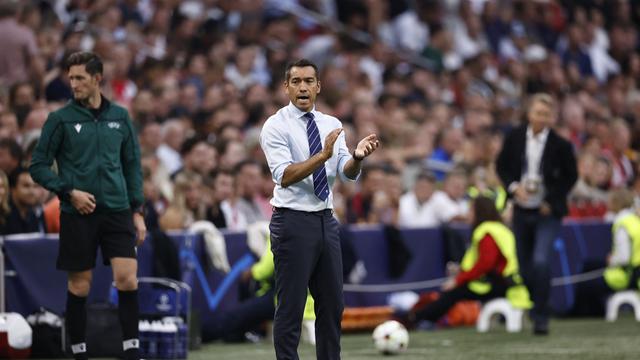 Giovanni van Bronckhorst akui Rangers kalah segalanya dari Ajax Amsterdam (AFP)