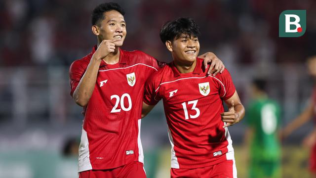Zanadin Fariz (nomor 13) berhasil menyumbangkan satu gol saat Timnas Indonesia U-23 melumat Makau dengan skor 5-0 pada laga kedua Grup J Kualifikasi Piala Asia U-23 2026 di Stadion Gelora Delta Sidoarjo, Sabtu (6/9/2025) malam WIB. (Bola.com/Abdul Aziz)