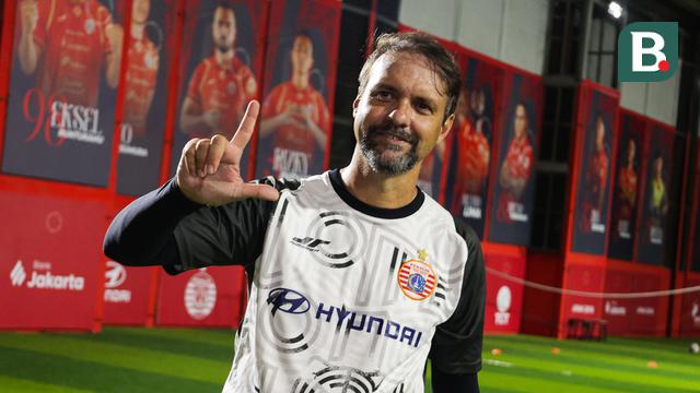 Maurício Souza pada saat sesi latihan Persija Jakarta yang bertempat di Persija Training Ground, Bojongsari, Rabu (5/11/2025).