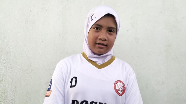 Pesepak bola putri belia asal Bandung, Bilqis Fatimah Azzahra. (Bola.com/Erwin Snaz)