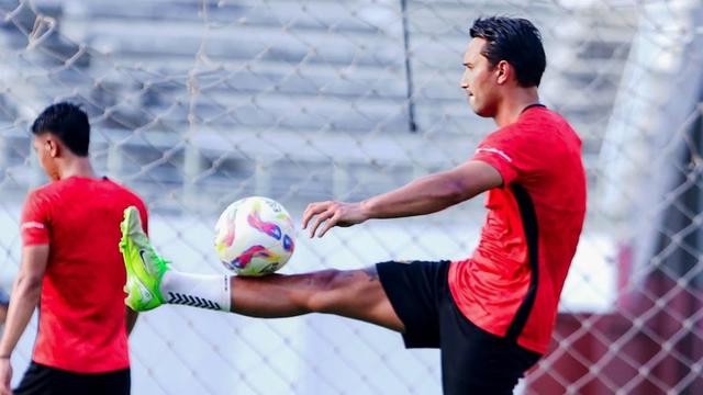 Ezra Walian, penyerang Persik Kediri di BRI Super League 2025/26. (Dok. ileague.id)