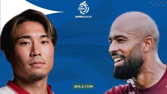 Duel pemain Persis Solo vs PSM Makassar di BRI Super League 2025/2026. (Bola.com/Benediktus Gerendo Pradigdo)