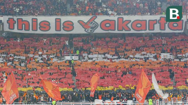 Laga pekan ke-14 BRI Super League 2025/2026 antara Persija Jakarta melawan PSIM Yogyakarta memecahkan rekor penonton. (Bola.com/M Iqbal Ichsan)