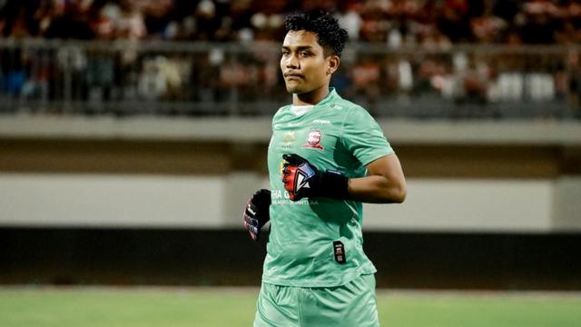Miswar Saputra, kiper Madura United di BRI Super League 2025/2026. (Dok. ileague.id)